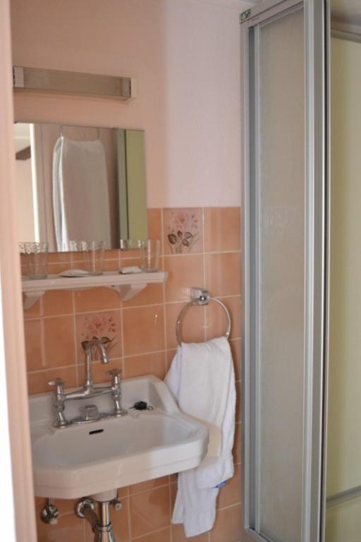 Aux Deux Clefs Hotel Marmoutier Ruang foto